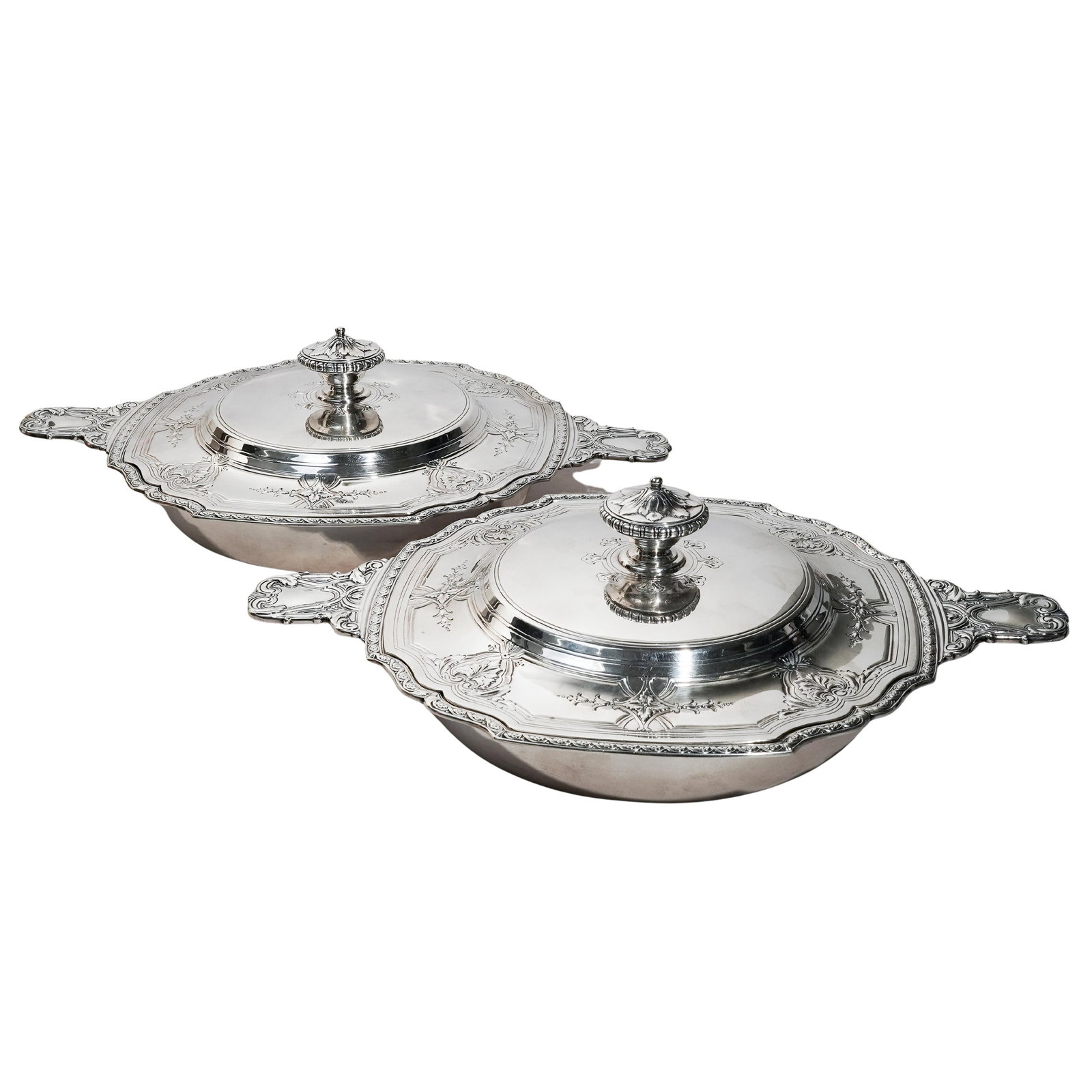 Pair of Antique Tiffany & Co. Sterling Serving Dishes (1 of 12)
