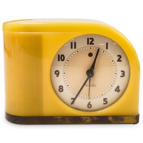 Vintage 1940s Westclox Butterscotch Bakelite Moonbeam Alarm Clock