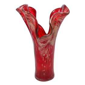 Murano Vetro Eseguito Red and Gold Glass Vase