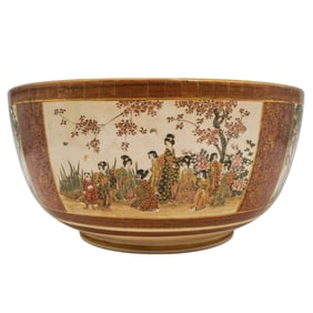 Japanese Signed Shimazu Satsuma Bowl on Wooden Base