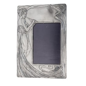 Art Nouveau English Sterling Silver Figural Picture Frame