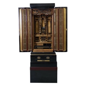Japanese Buddhist Butsudan Lacquered Household Altar