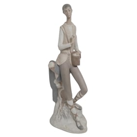 Lladro "Del Monte" Boy Porcelain Figurine