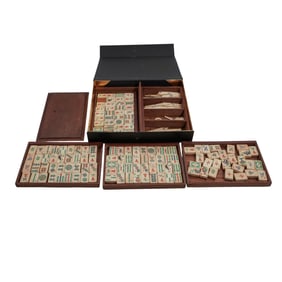 Vintage Chinese Bakelite Mahjong Set Of 136 Tiles