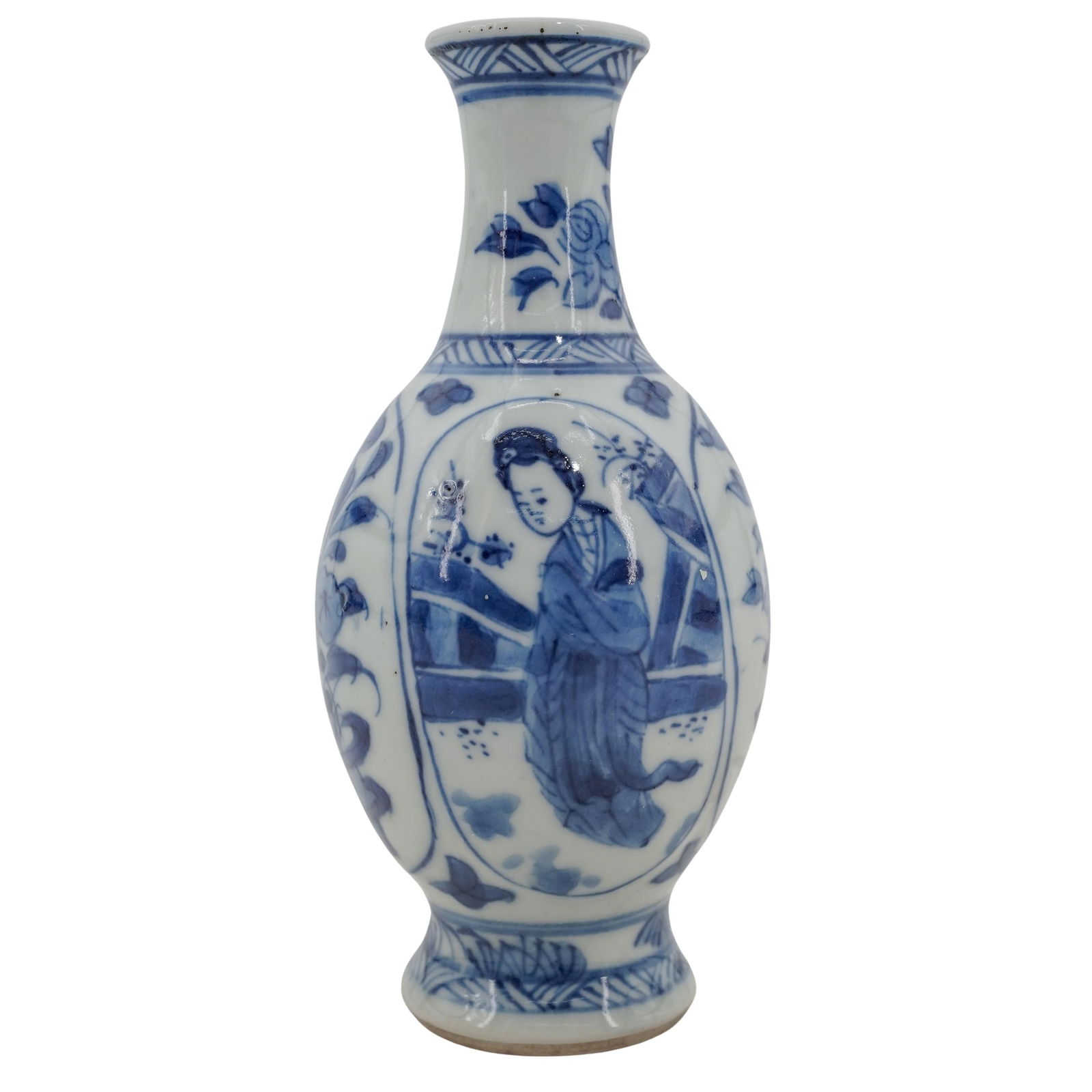 Chinese Porcelain Kangxi period Small Blue and White Bottle Vase (1 of 7)