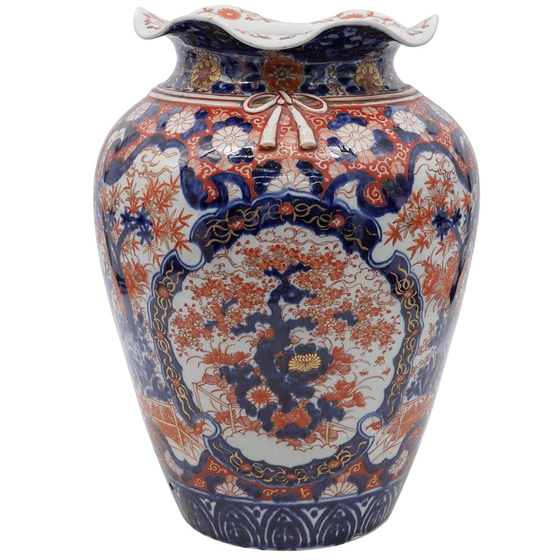 Large Japanese Imari Vase with Fluted Rim, Unusual Porcelain Bow (1 of 11)