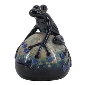 John Nygren (American, b. 1940) Tree Frog Art Glass Paperweight
