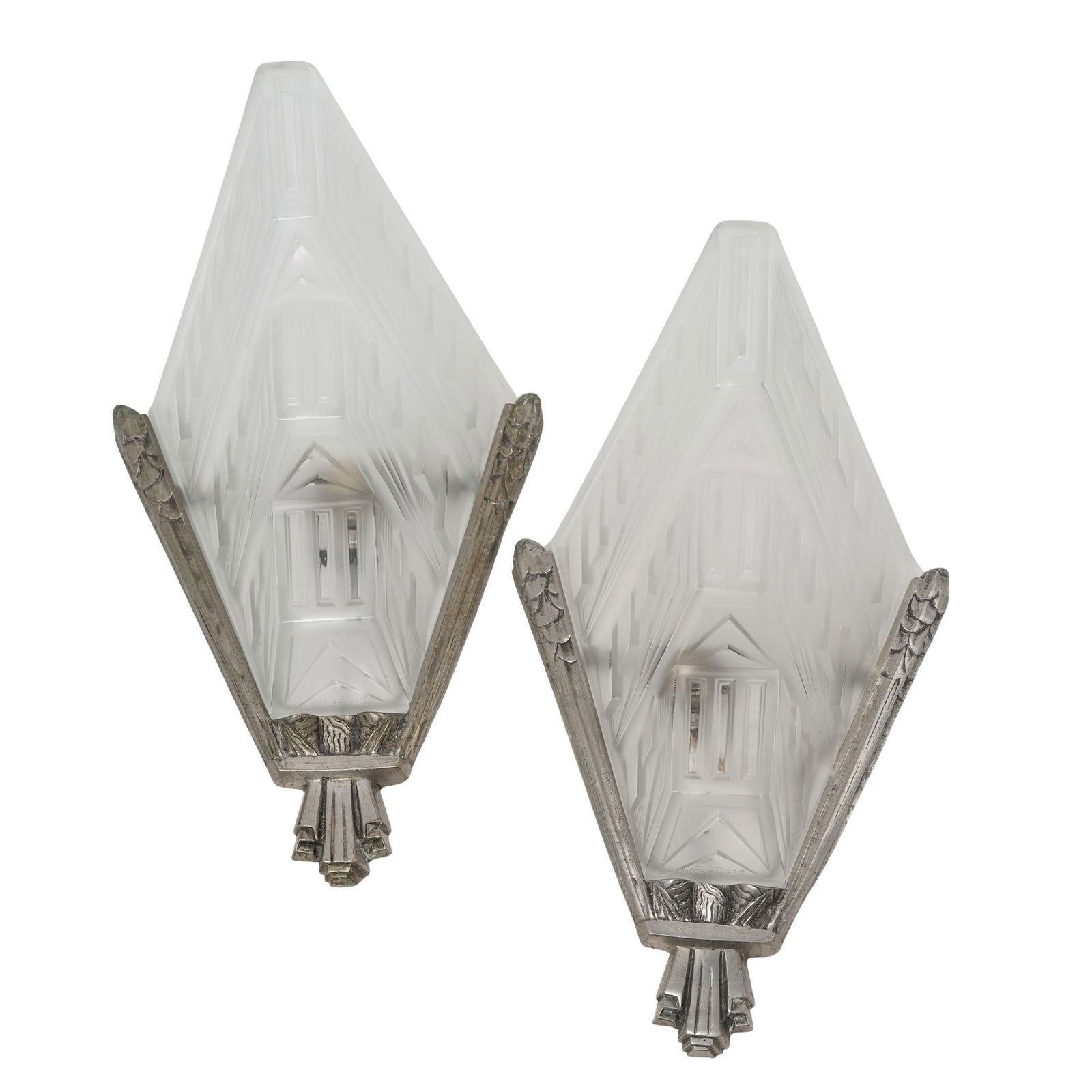 Pair of French Art Deco Verrerie Des Hanots Frosted Glass and Metal Wall Sconces (1 of 11)