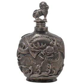Antique Chinese Dragon Silver Snuff Bottle