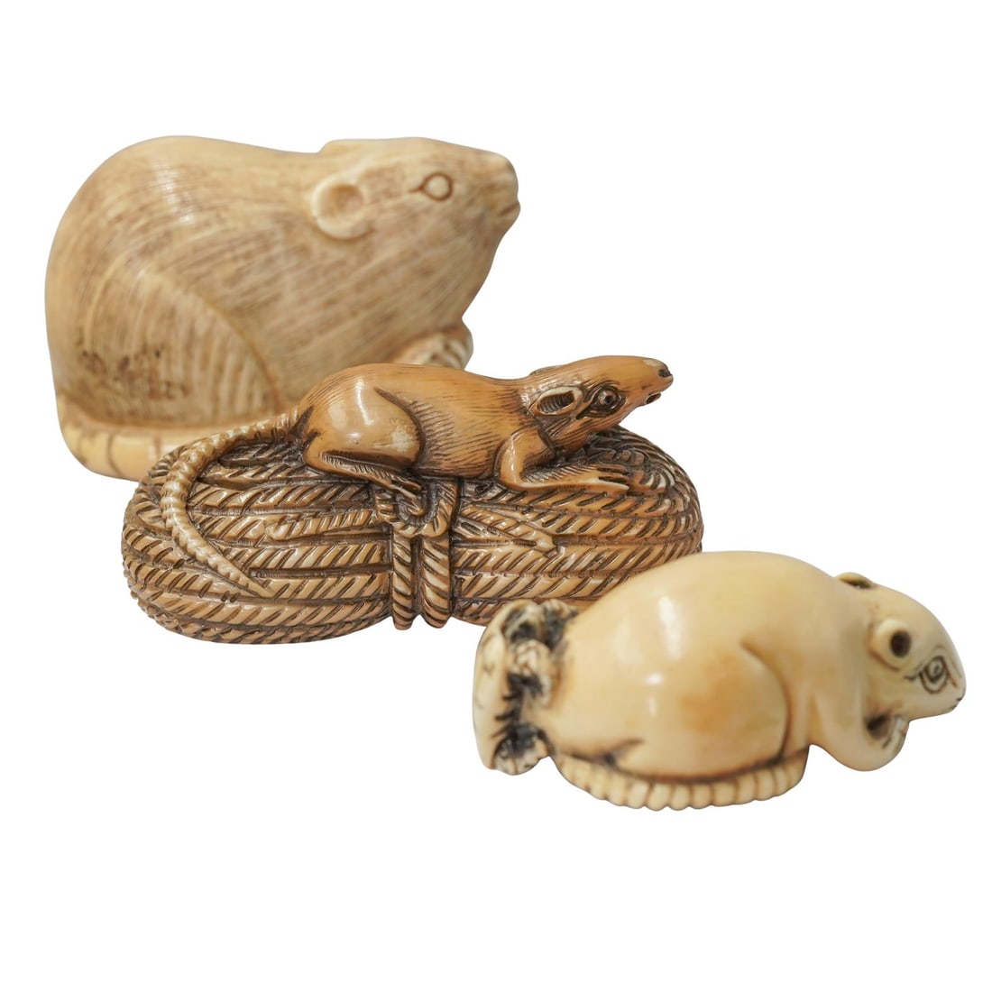(3 pcs) Antique Carved Bone Rat Netsukes: (3 pcs) Antique Carved Bone Rat NetsukesLate 19th-early 20th century, JapaneseA set of three antique carved bone netsukes handcrafted to look like rats.x1 Netsuke rat with a turtle climbing up near th