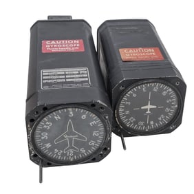 (2 pcs) Vintage Airplane Gyroscopes Flight Instruments