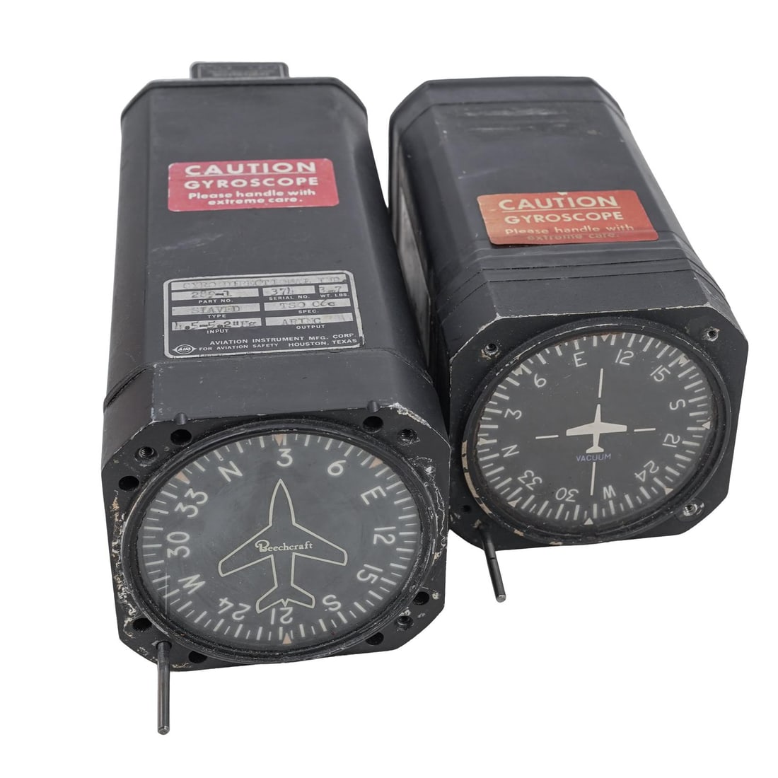 (2 pcs) Vintage Airplane Gyroscopes Flight Instruments (1 of 10)