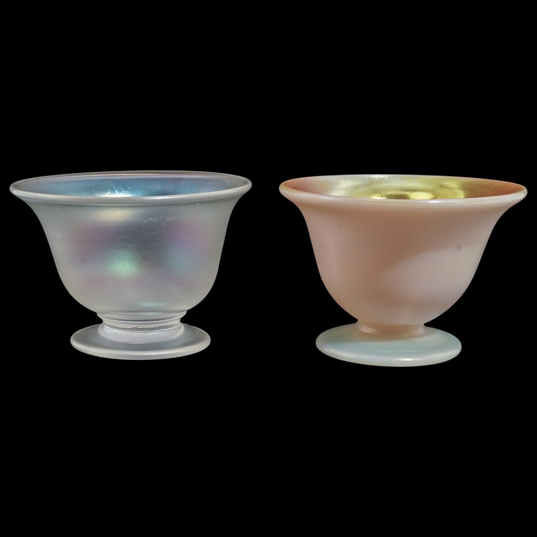 (2 Pc) Steuben Iridescent & Verre de Soie Footed Open Salts Cellars (1 of 5)