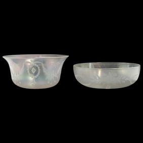 (2 pcs) Hawkes-Steuben Glass "Verre de Soie" Iridescent Floral Engraved Bowls