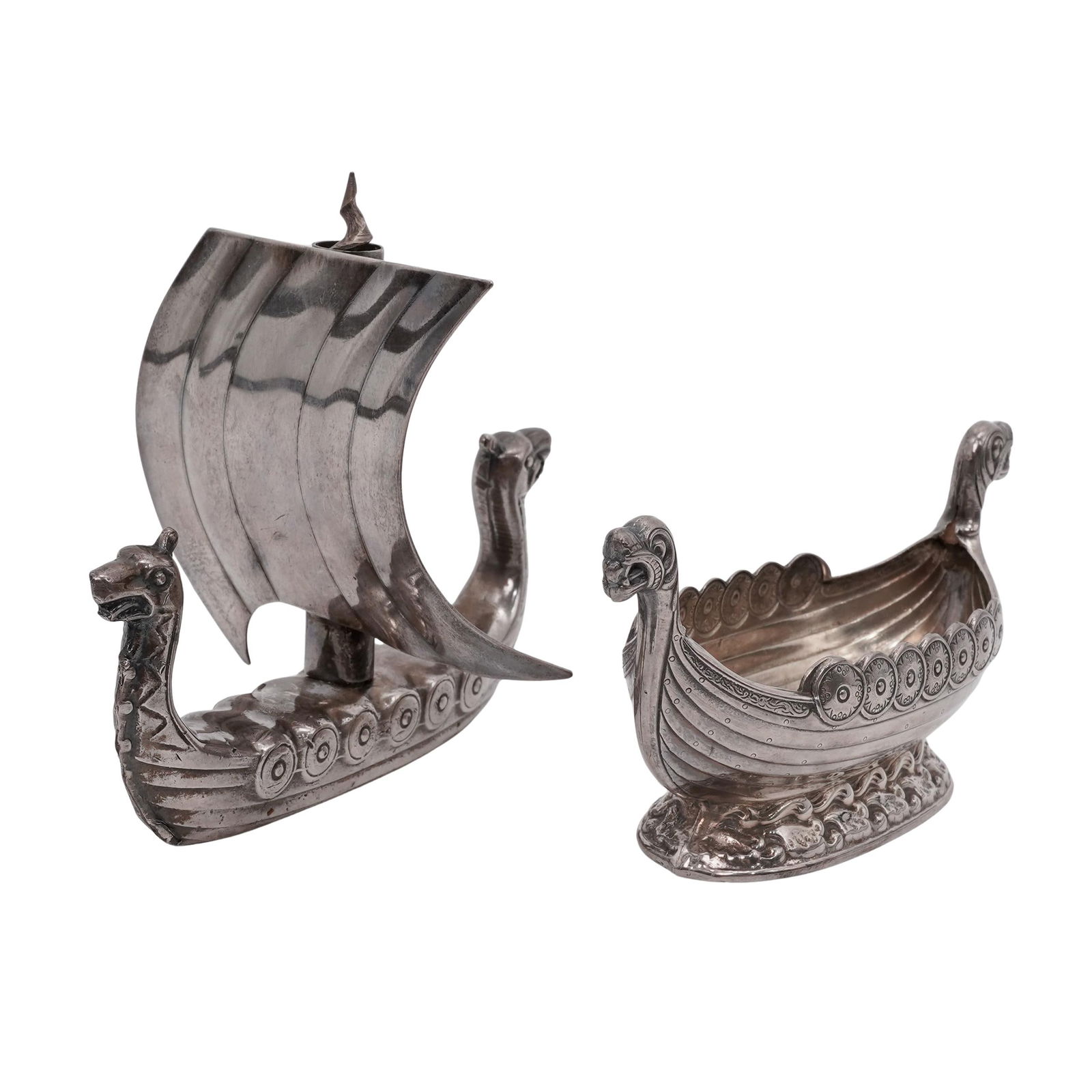 (2 pcs) Silver Plated Viking Ship Corkscrew and Salt Cellar (1 of 10)