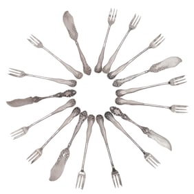 (17 pcs) R Wallace and Sons, Gorham Sterling Hors D'Oeuvre Flatware