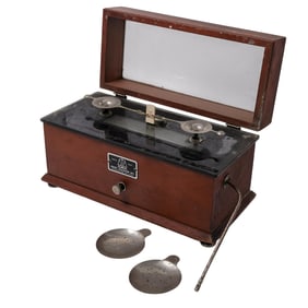 Antique Henry Troemner Apothecary Box Scale