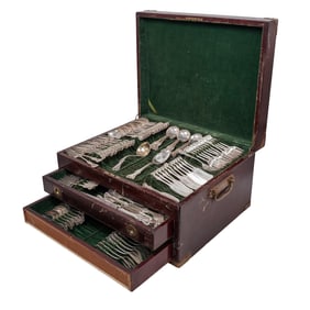 (151 pcs) Towle "Old Colonial" Sterling Flatware