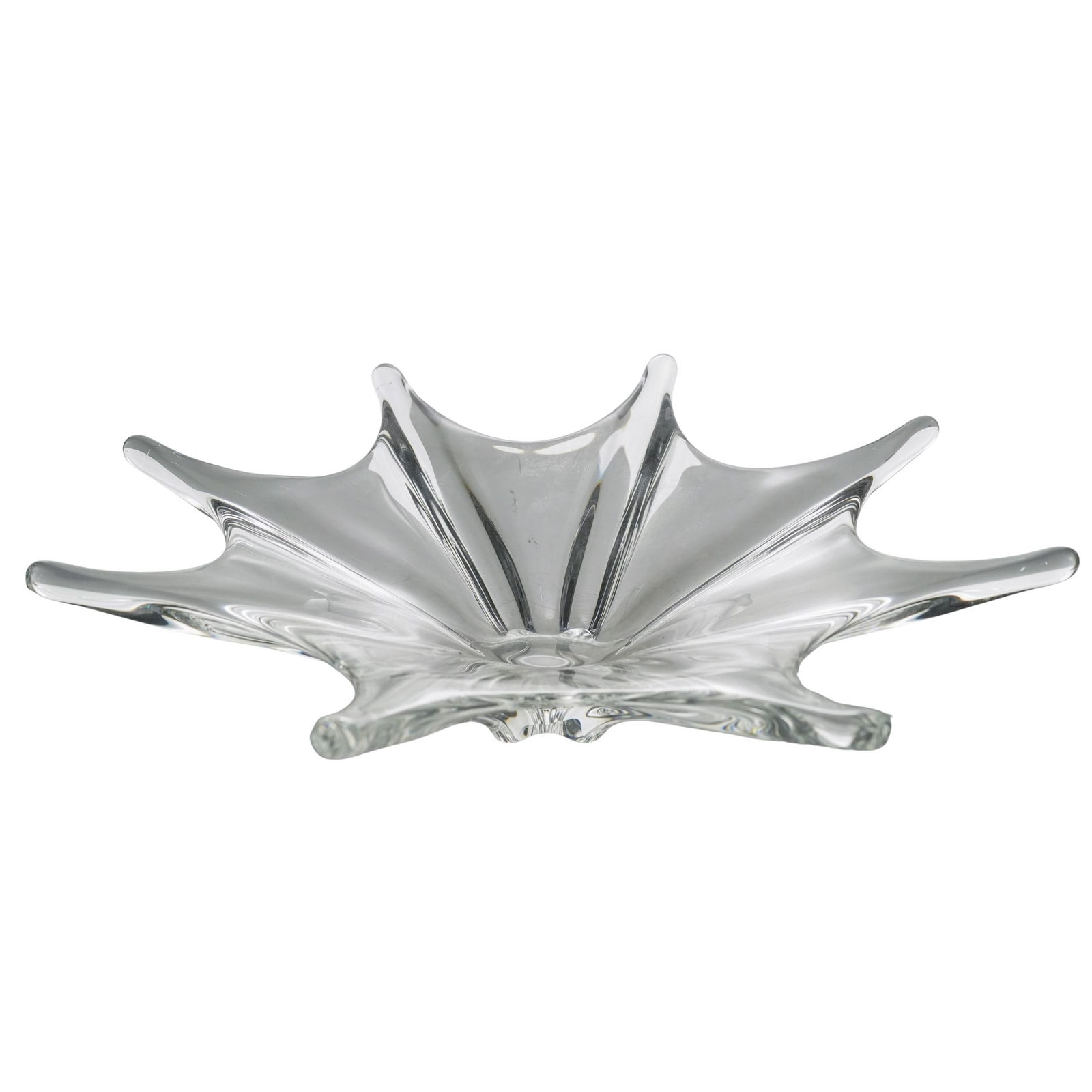 Baccarat Stella Crystal Starfish Bowl: Baccarat Stella Crystal Starfish Bowl 20th century, French Large Baccarat Stella clear Crystal Starfish Centerpiece Bowl features a dynamic starburst form with radiating, flowing arms designed to