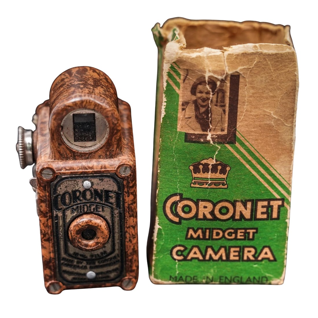 Antique Coronet "Midget" Bakelite Camera (1 of 4)