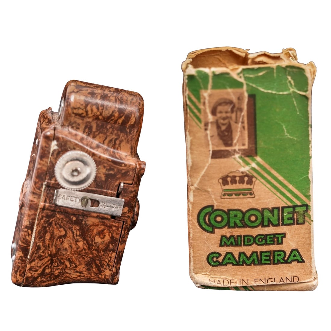 Antique Coronet "Midget" Bakelite Camera - 2