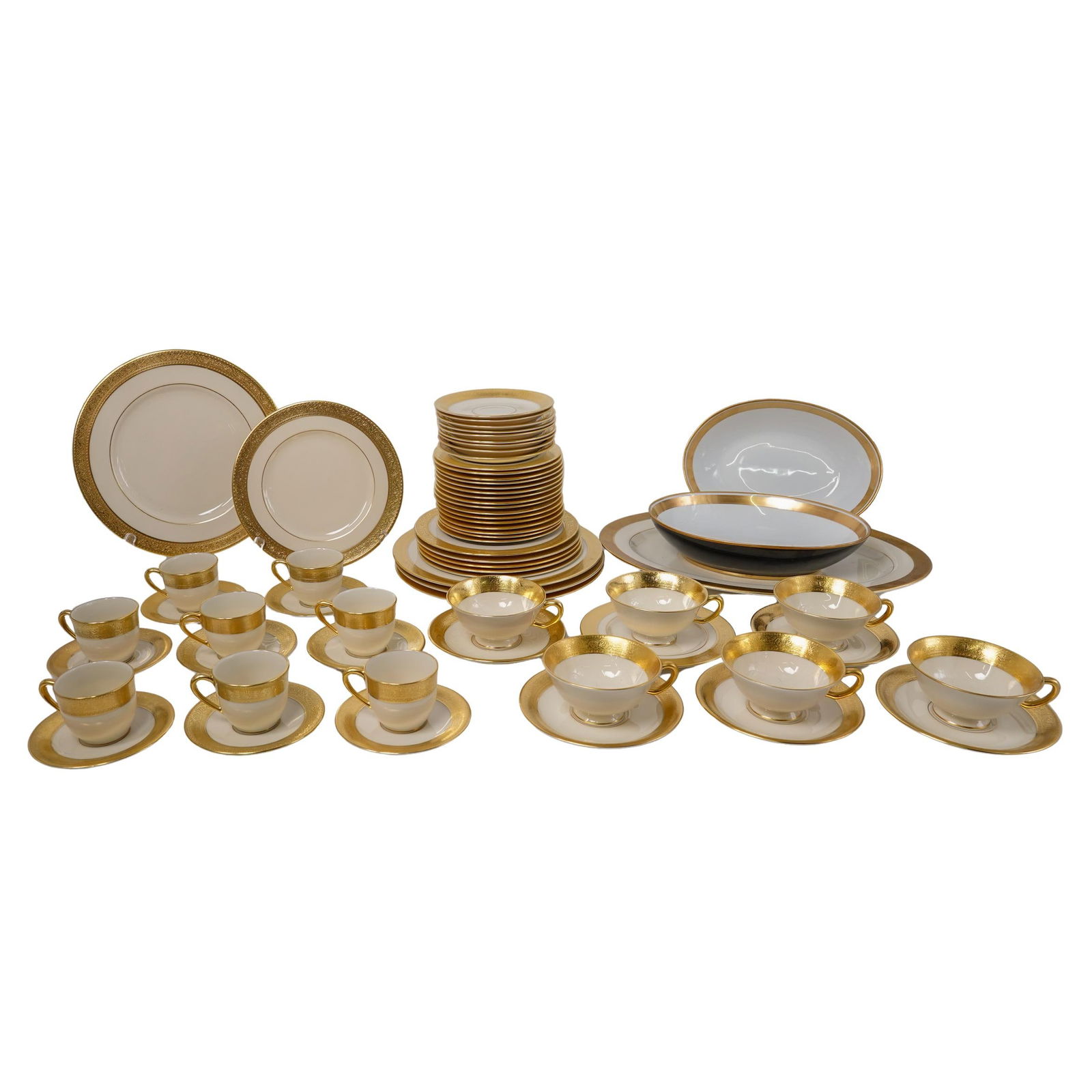 (61pc) Lenox "Westchester" 24K Gold & Porelain Dinnerware: (61 pc) Lenox "Westchester" 24K Gold & Porelain Dinnerware20th Century, USALarge collection 61pcs of Lenox "Westchester" fine bone china Dinnerware with 24K gold-encrusted pattern. This pattern introd