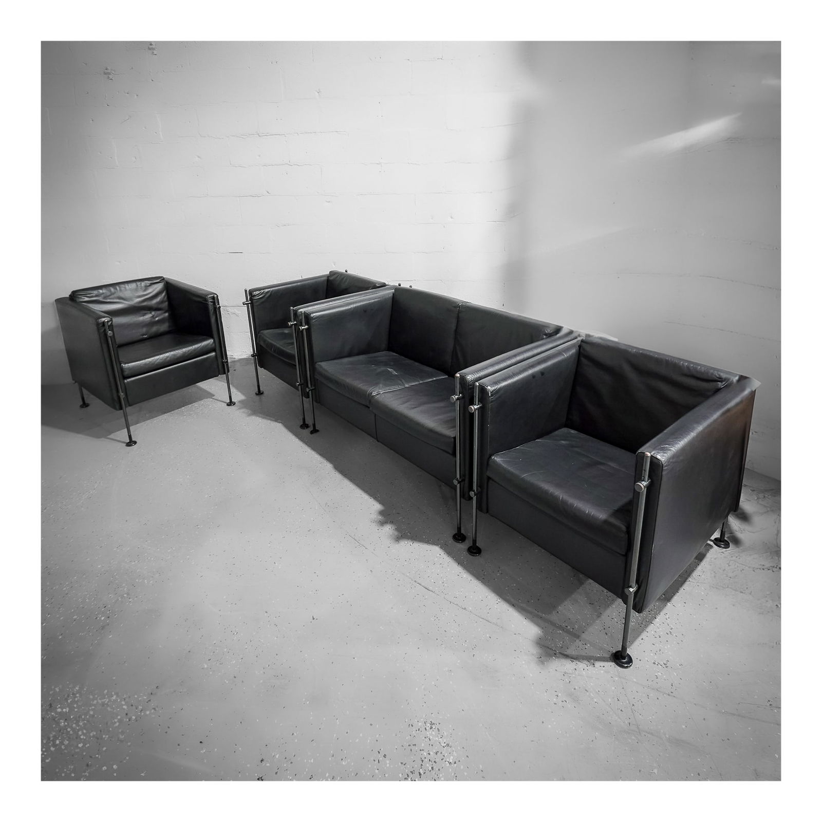 (4 pcs) Arflex x Burkhard Vogtherr "Felix" Black Sofa and Armchairs (1 of 7)