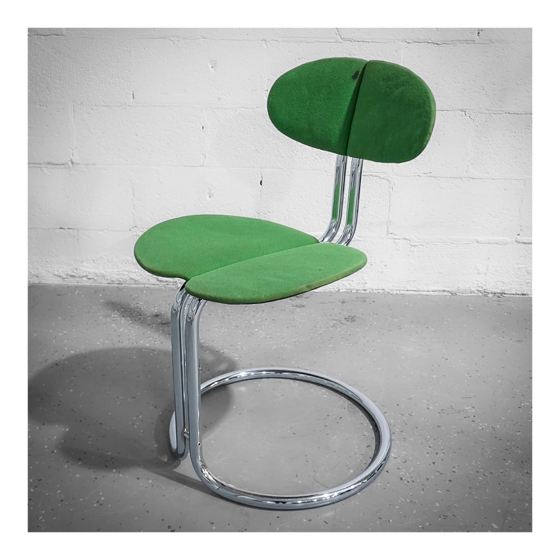 Giotto Stoppino (Italian, 1926-2011) Cantilever Chair in Apple Green & Chrome Steel (1 of 7)