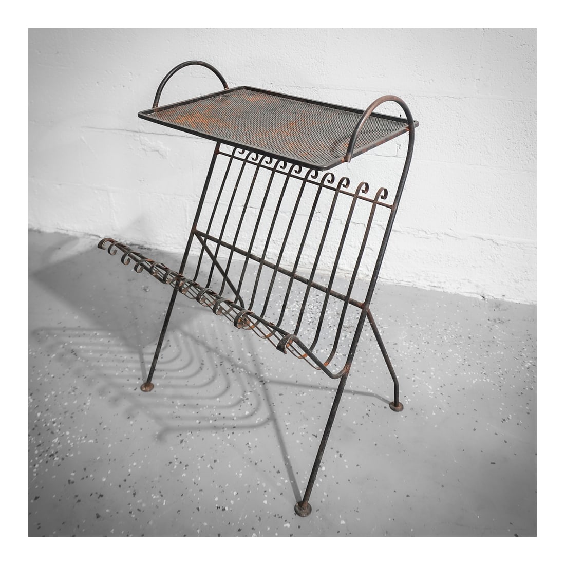 Mid-Century Iron Magazine Rack (1 of 7)