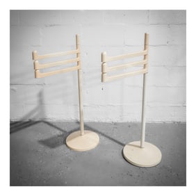 Pair of Makio Hasuike (Japanese, b. 1938) for Gedy Italy Lucite Towel Racks