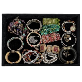 (22 pcs) Assortment Costume Bracelet Jewelry