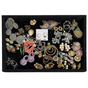 (30 pcs) Assorted Costume Jewelry Earrings