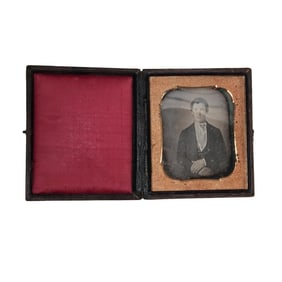 (3 pcs) Antique Daguerreotype Portraits of Gentlemen