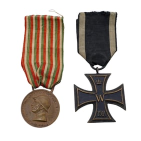 (2pc) European Commemorative WWI Medals Group