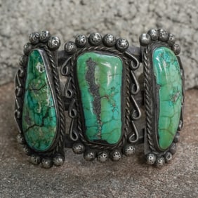 Vintage Navajo Sterling Silver & Turquoise Cuff Bracelet