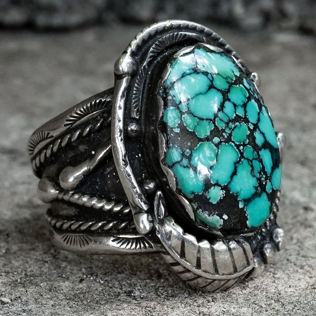 Vintage Silver Star Navajo Sterling Silver & Turquoise Ring (1 of 7)