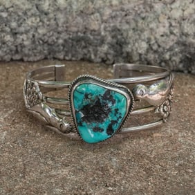 Vintage Navajo Sterling Silver & Turquoise Cuff Bracelet