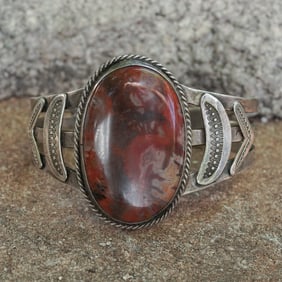 Harvey Era Vintage Navajo Sterling Silver & Agate Cuff Bracelet