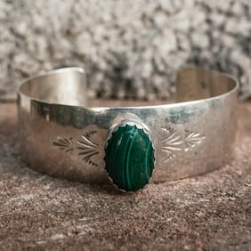 Gibson Nez Vintage Navajo Sterling Silver & Malachite Cuff Bracelet