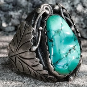 Vintage Navajo Sterling Silver & Turquoise Ring