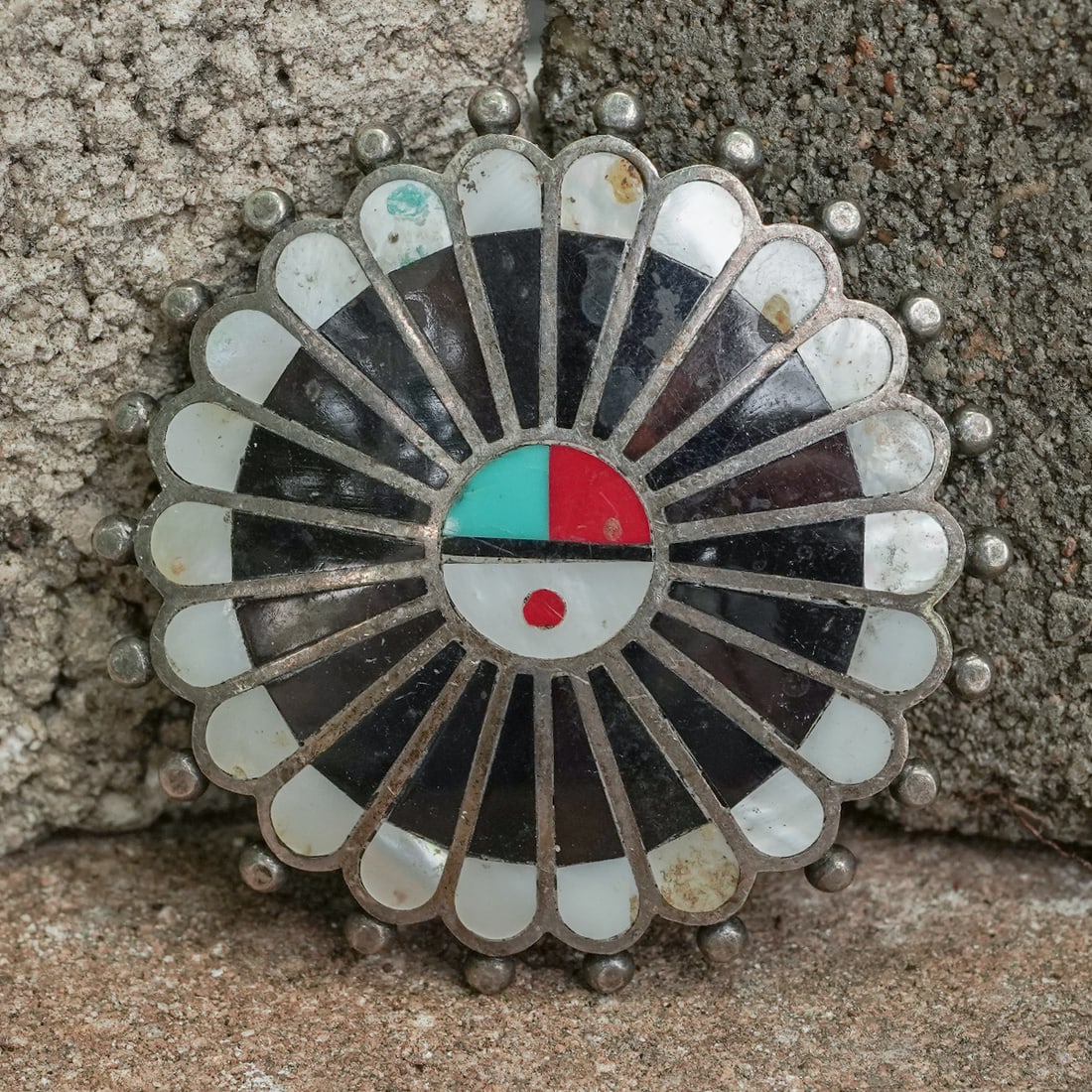 Vintage Zuni Sterling Silver Sunface Inlay Pendant / Brooch (1 of 5)