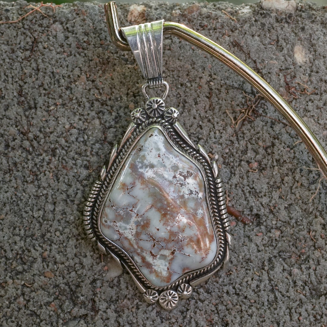 Vintage Navajo Sterling Silver Agate Pendant Signed (1 of 6)