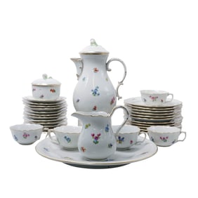(39 pc) Meissen "Streublumen" Porcelain Tea Set