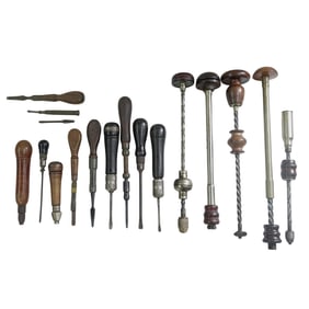 (18 pcs) Early American Wood & Metal Manual Screwdrivers & Bit Tools