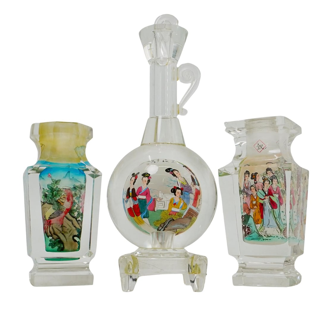 (3 pcs) Chinese Reverse Painted Vases: (3 pcs) Chinese Reverse Painted Vases Late 19th - Early 20th century, China Vases painted using a reverse painting technique, involving a specialized fine brush at a right angle, which requires