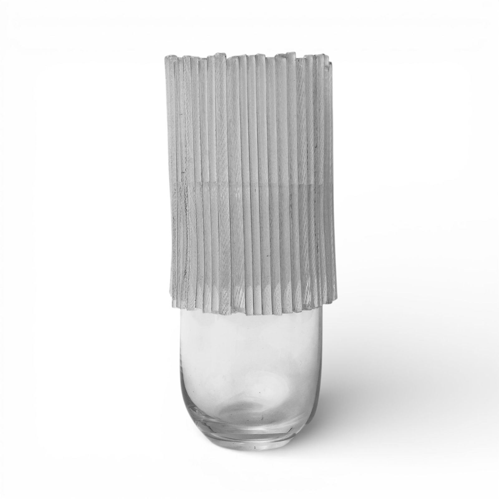 Helmi Remes x Rosenthal Crystal "Riite" Vase: Helmi Remes x Rosenthal Crystal "Riite" Vase20th century, GermanRosenthal Studio-Line crystal "Riite" vase designer Helmi Remes, a limited edition of only 49 examples. The vase balances transparent gl