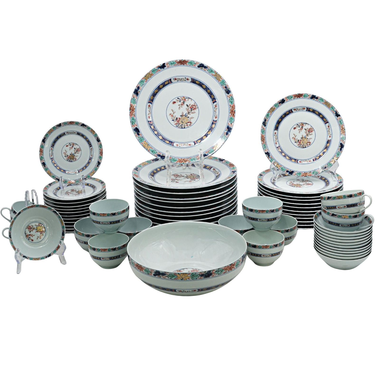 (22pc) Wedgwood "Gold Leaf Ivy" Bone China (1 of 9)