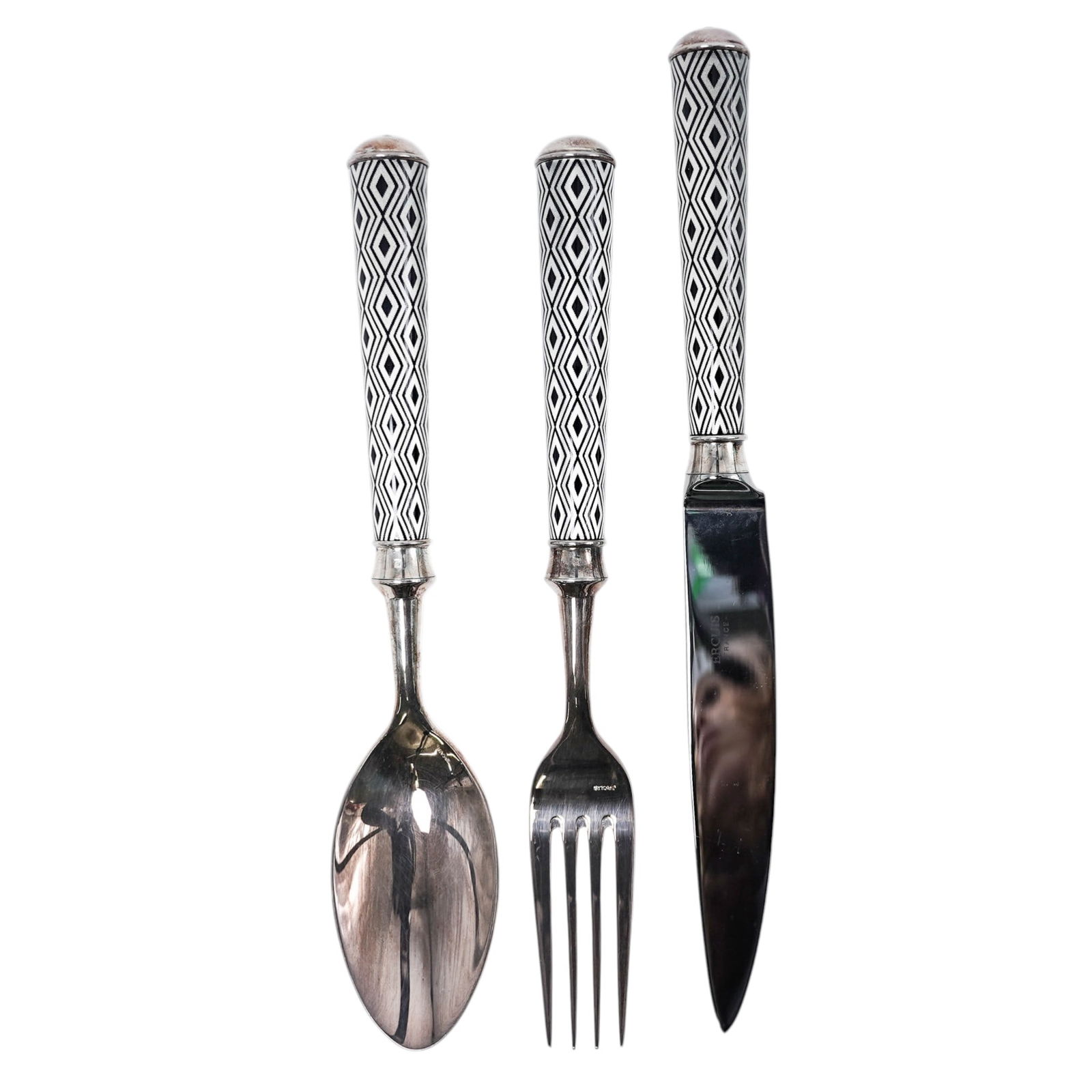 (3pc) Ecruis "Arlequin Noir" Silver Plated Flateware Set: (3pc) Ecruis "Arlequin Noir" Silver Plated Flateware Set 21st century, French Arlequin Noir silver plated flatware set featuring a striking black and white motif on the handle. Hallmarked "ERCUIS"
