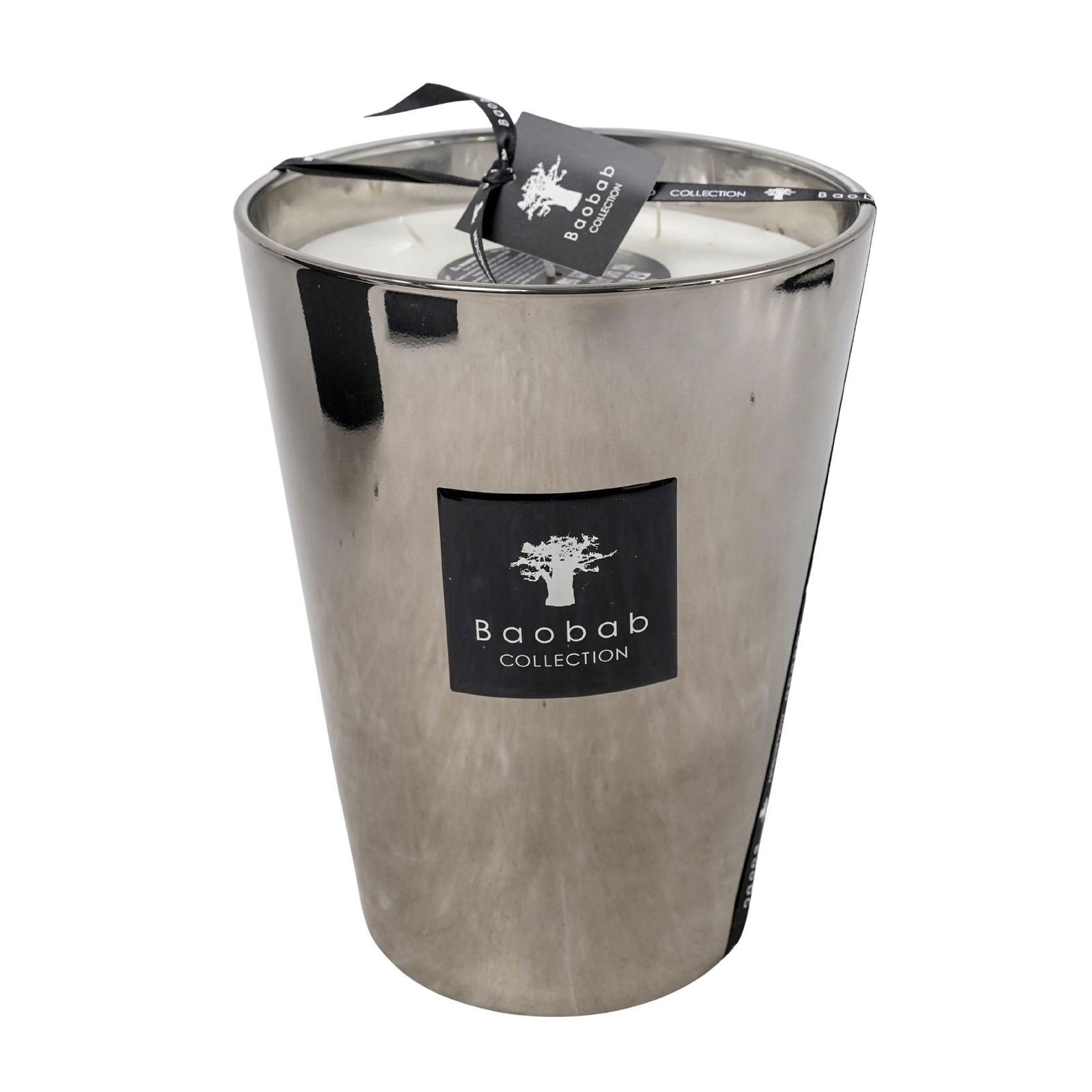 Baobab Collection "Les Exclusives Platinum" Max 24 Candle: Baobab Collection "Les Exclusives Platinum" Max 24 Candle 20th century, Tanzanian Baobab platinum Max 24 large candle. Baobab collection brand found in 2002, inspired by Africa and the majestic