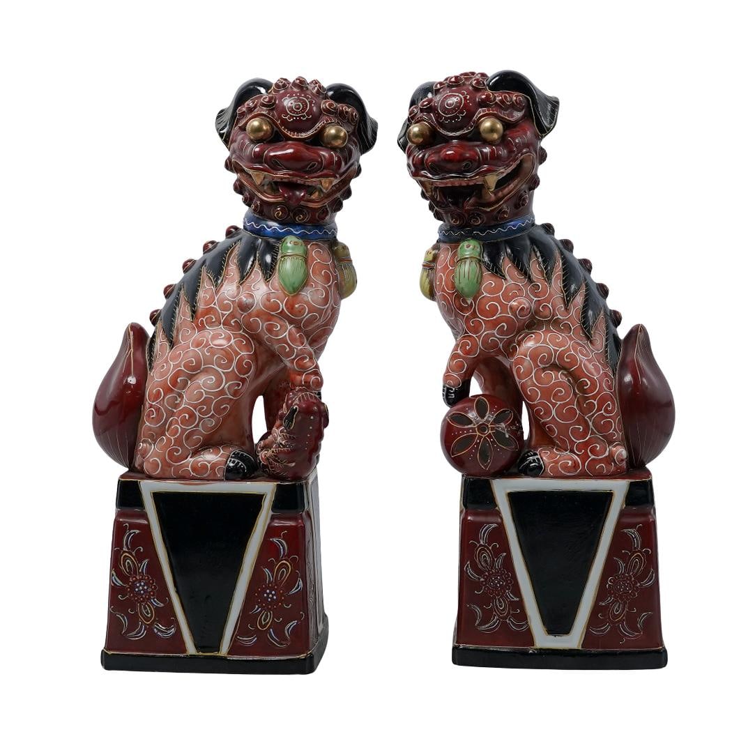 Pair of Japanese Kutani Porcelain Foo Dog Statues (1 of 9)